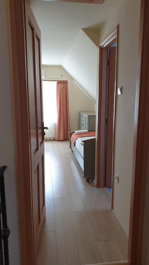 Keller Apartmanok Hajduszoboszlo Exterior photo