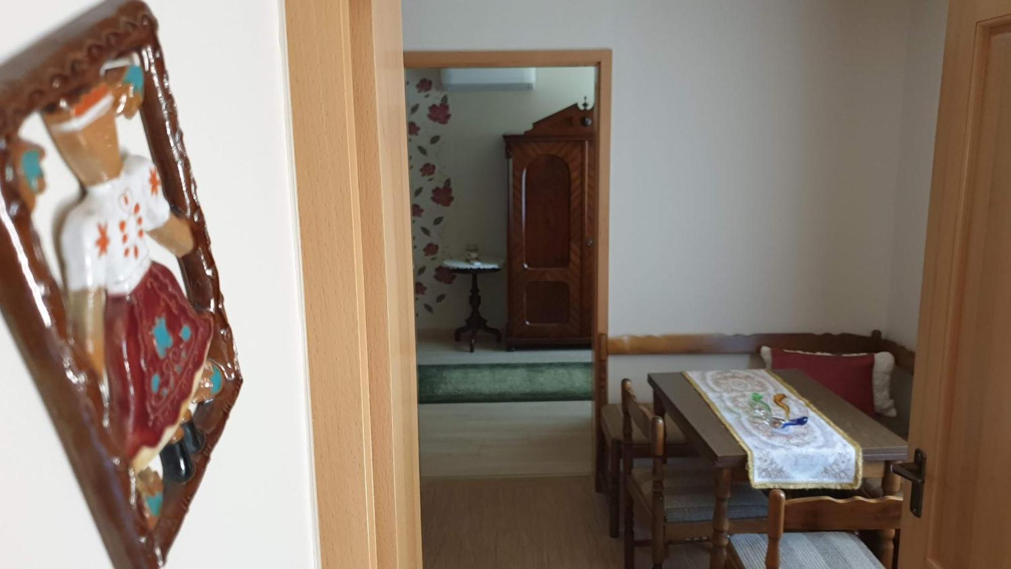 Keller Apartmanok Hajduszoboszlo Room photo