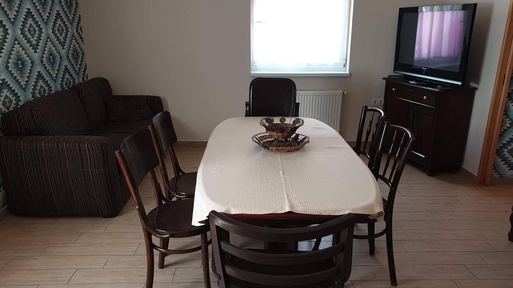 Keller Apartmanok Hajduszoboszlo Room photo