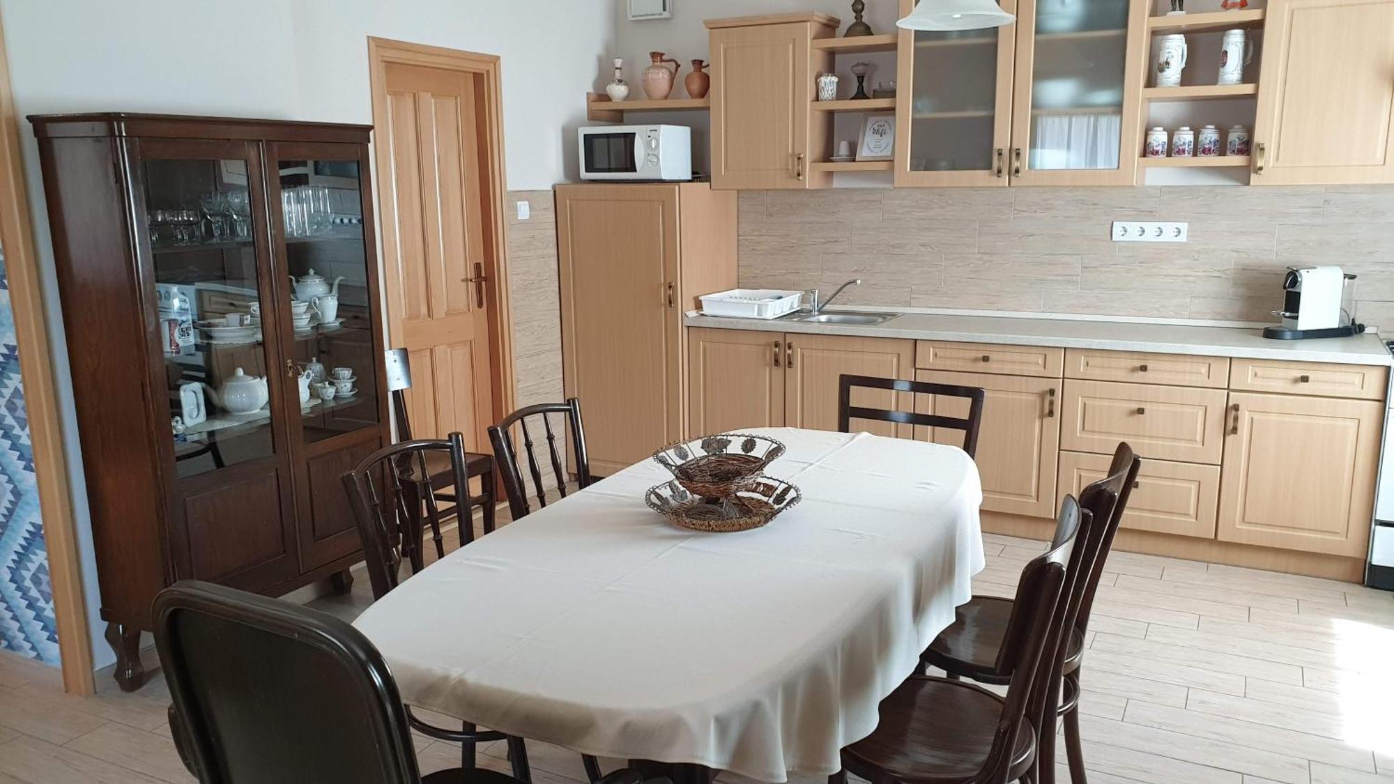 Keller Apartmanok Hajduszoboszlo Room photo